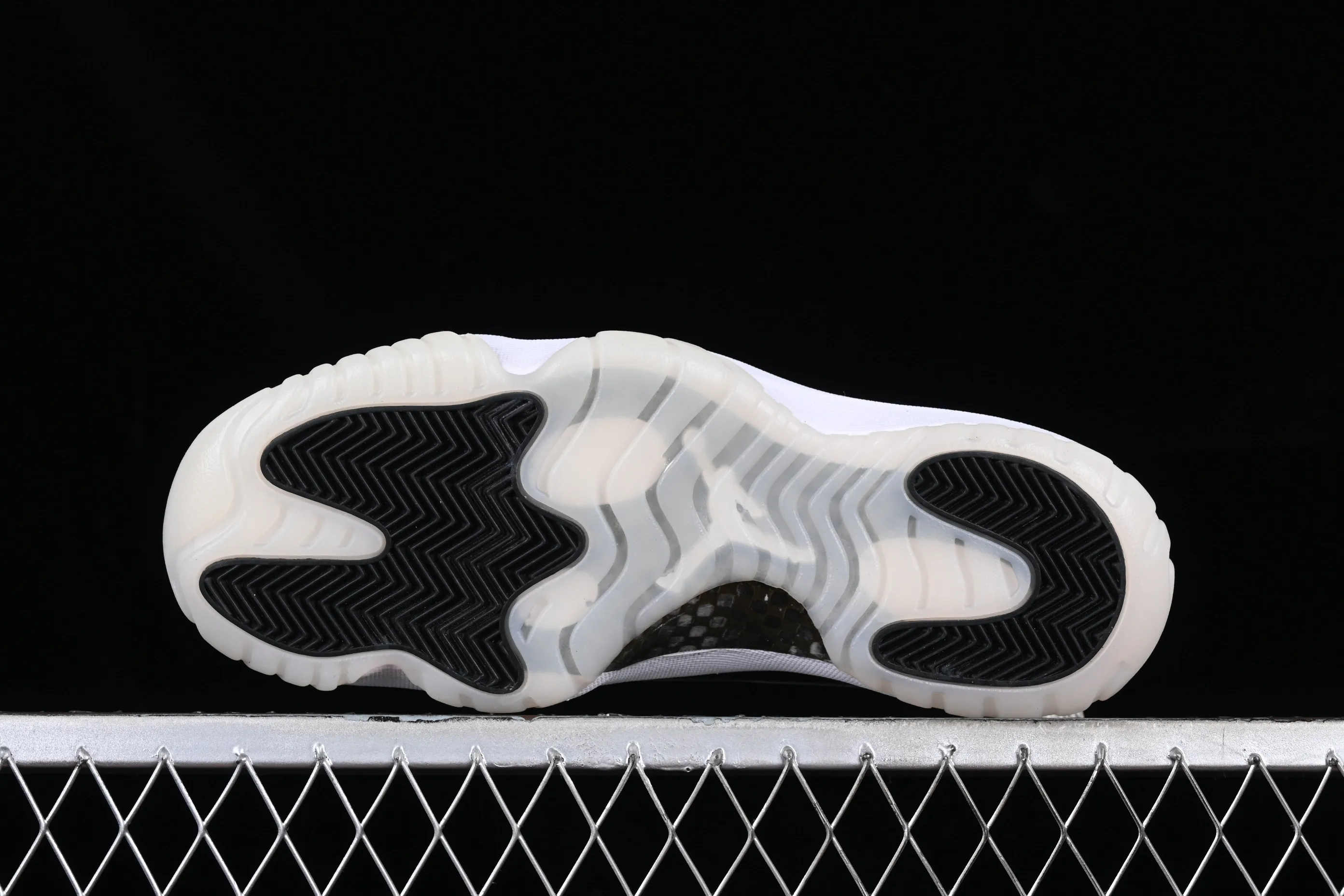 All categories Air Jordan Jordan series basketball shoes Air Jordan 11 F version Air Jordan 11 "DMP" AJ11 Joe 11 gold brick Kang buckle genuine carbon first layer CT8012-170